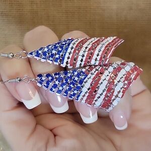 🔥LAST PAIR🔥 AMERICAN FLAG CHAINMAIL EARRINGS